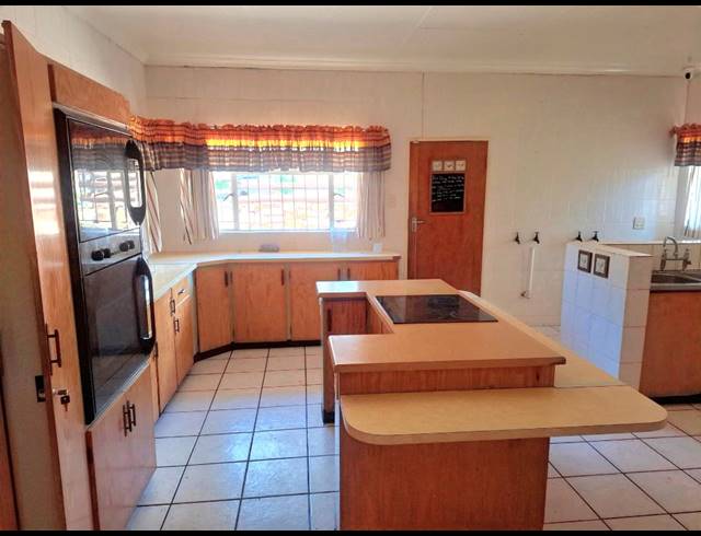 4 BEDROOM HOUSE FOR SALE IN GLEN HARVIE